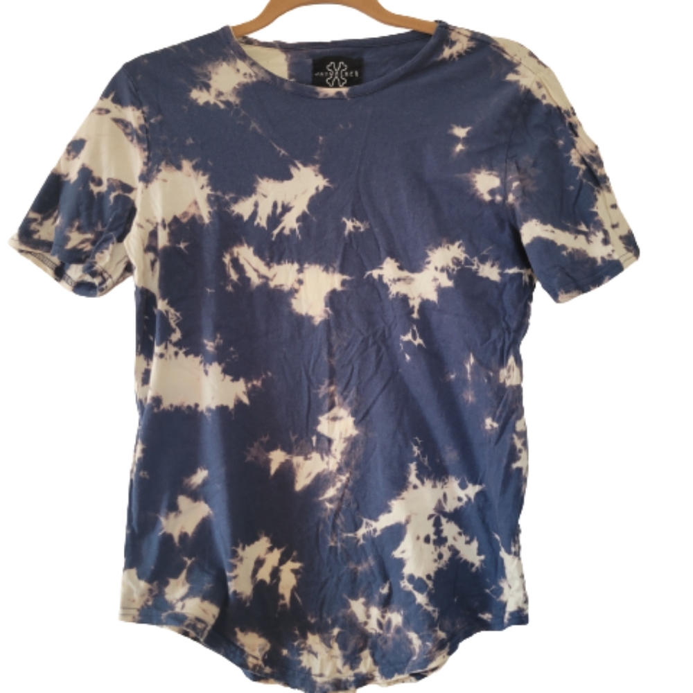 Jaywalker blue and White Tie-dye tee size medium